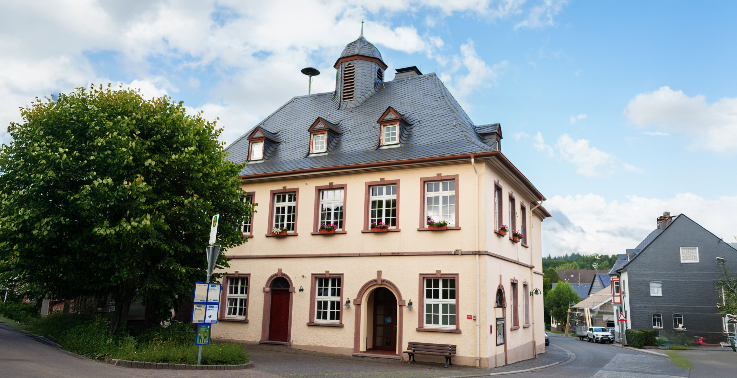 Gemeindehaus breit